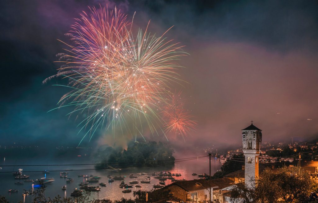 fuochi artificio isola comacina